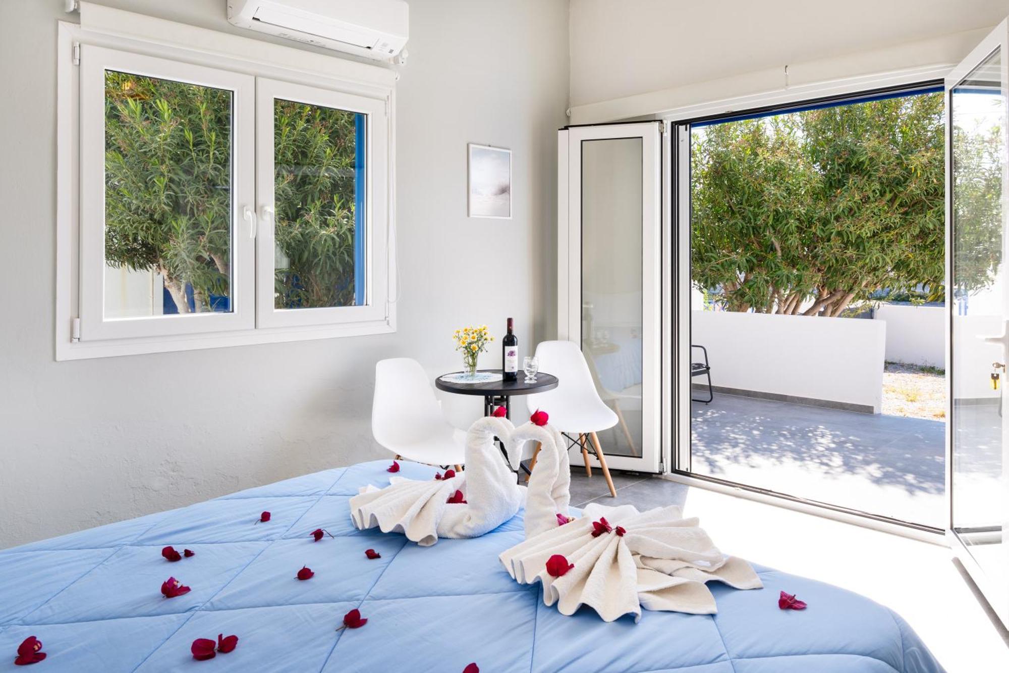 Aegean Blue Santorini Perissa Apartman Kültér fotó