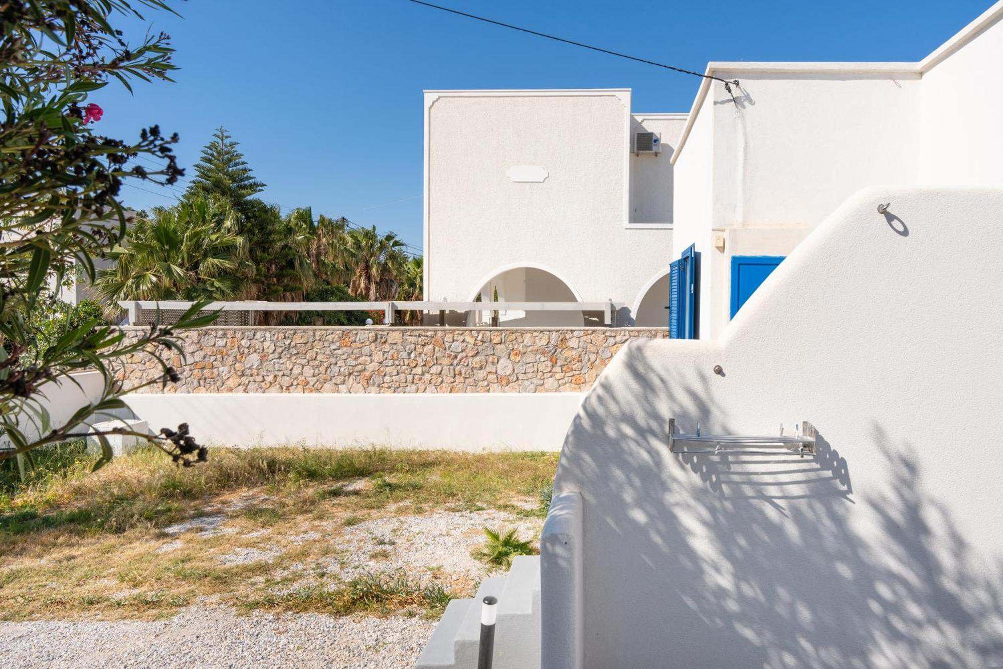 Aegean Blue Santorini Perissa Apartman Kültér fotó